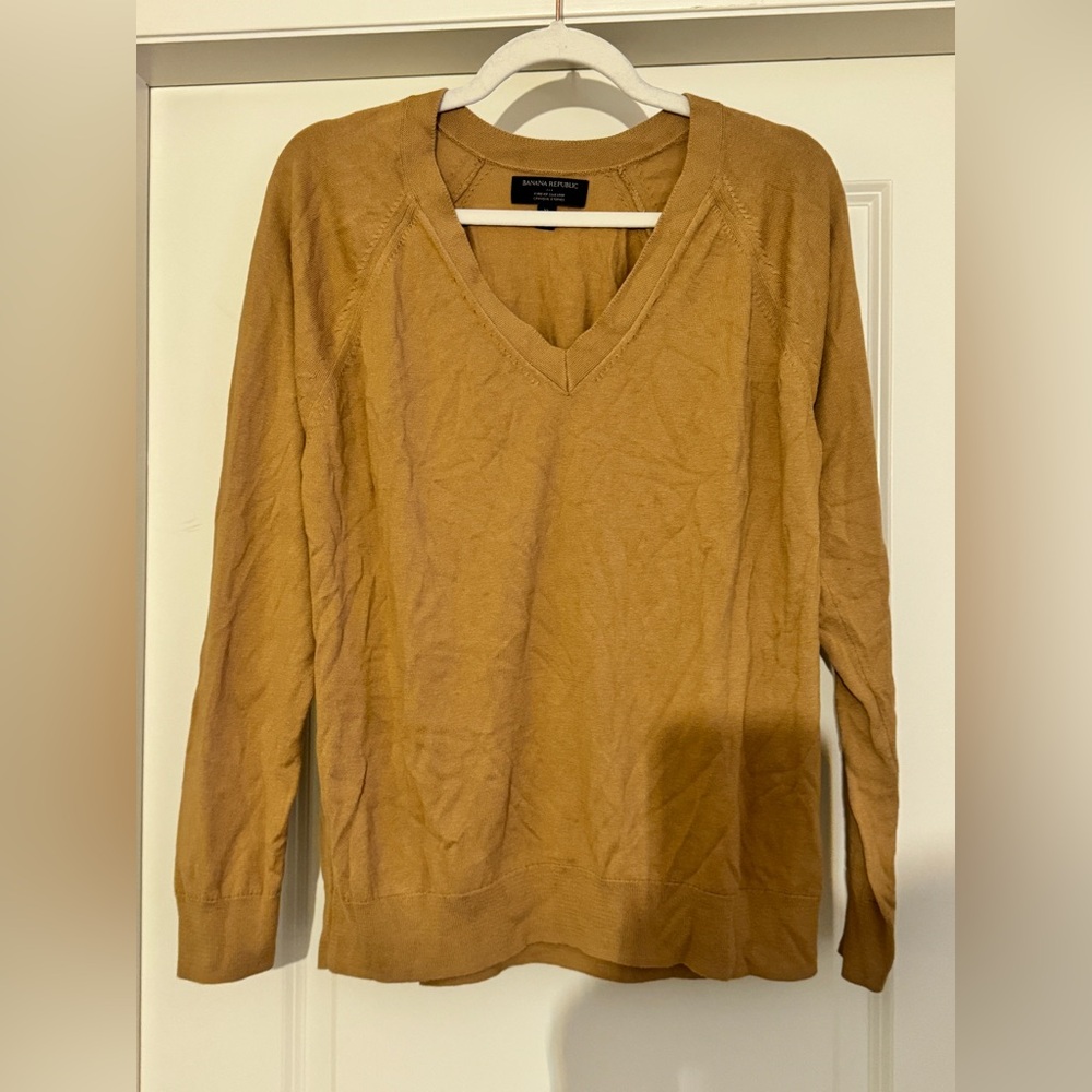 ‼️Fall Sale‼️ Classic V-neck sweater